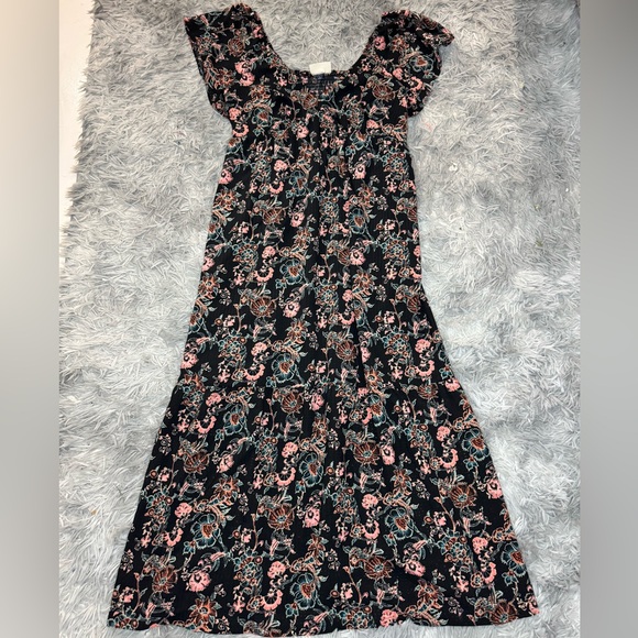 Universal Thread Dresses & Skirts - Universal Thread Floral Smocked Midi Dress - Multicolor Size Large NWT